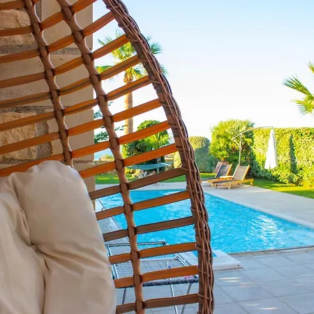Mathios Villa